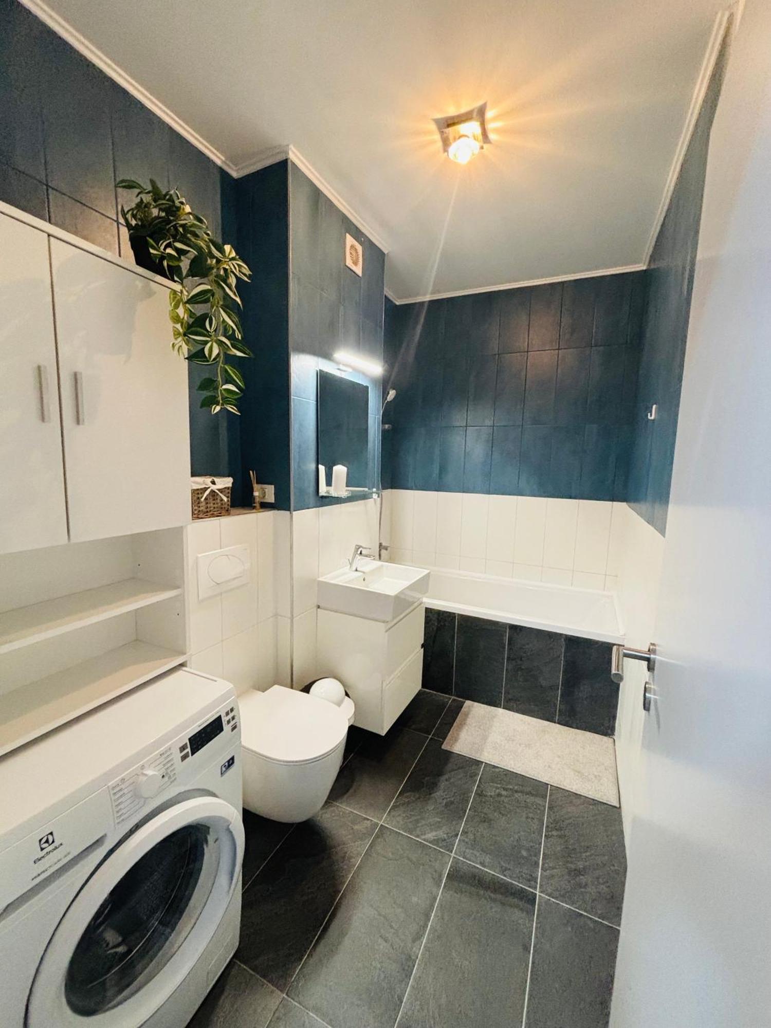 טימישוארה One Apartments Nordone Iulius Town מראה חיצוני תמונה